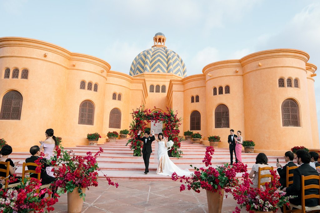 Luxury wedding ceremony at Casa Cuixmala Mexico